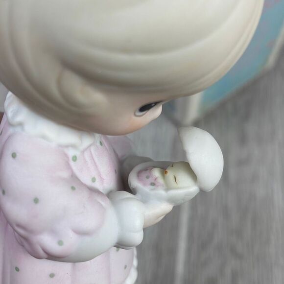 Precious Moments Always In His Care 1990 Commemorative Figurine - Picture 3 of 7
